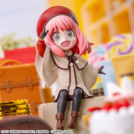 Anya Forger Chokonose Premium Figure Spy x Family CODE White SEGA