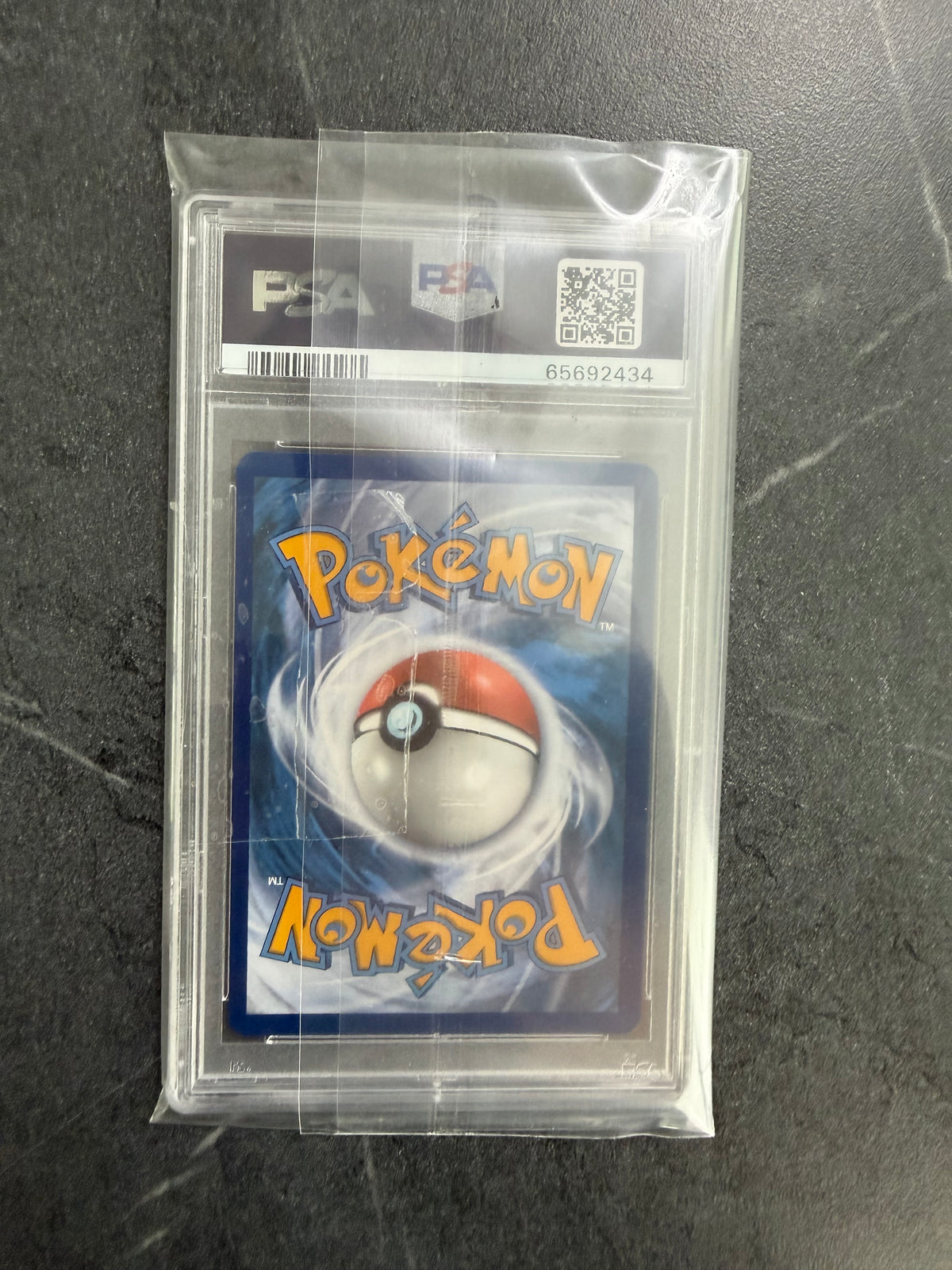 Rayquaza VMAX 218/203 Alternate Art Secret Rare – PSA 9 – Evolving Skies – Pokémon ENG